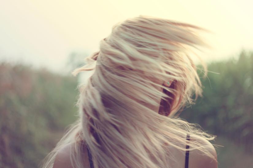 blonde-girl-hairs-1206-825x550