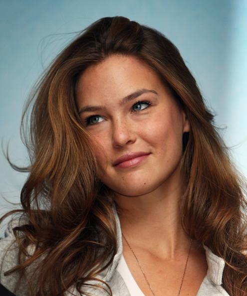 Bar_Refaeli_Without_Makeup_09