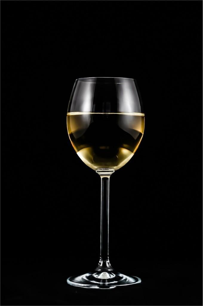 a-glass-of-wine-259858_1280