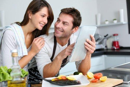 0786c7d8f3b630d0_couple_cooking.xxxlarge_1