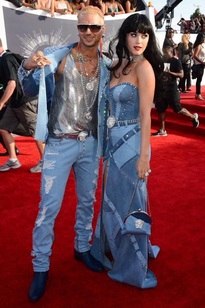 13-Katy-Perry-and-Riff-Raff-VMAs