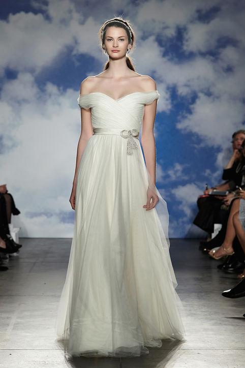 16-best-new-wedding-dresses-bridal-market-h724