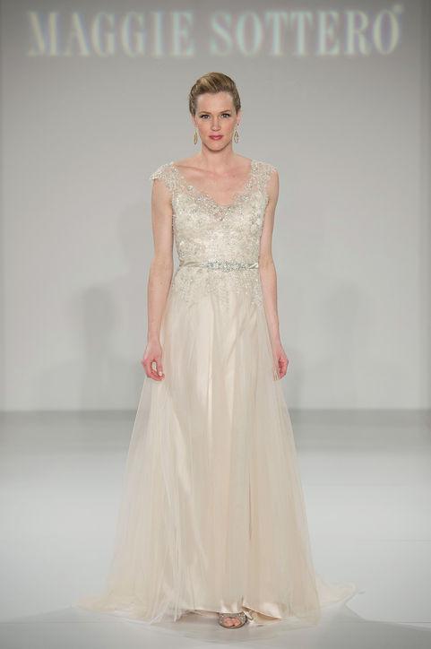 23-best-new-wedding-dresses-bridal-market-h724