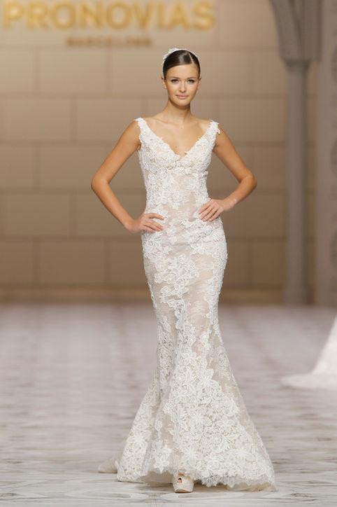 31-best-new-wedding-dresses-bridal-market-h724