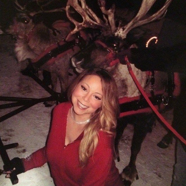 Mariah-Carey-posed-real-reindeer