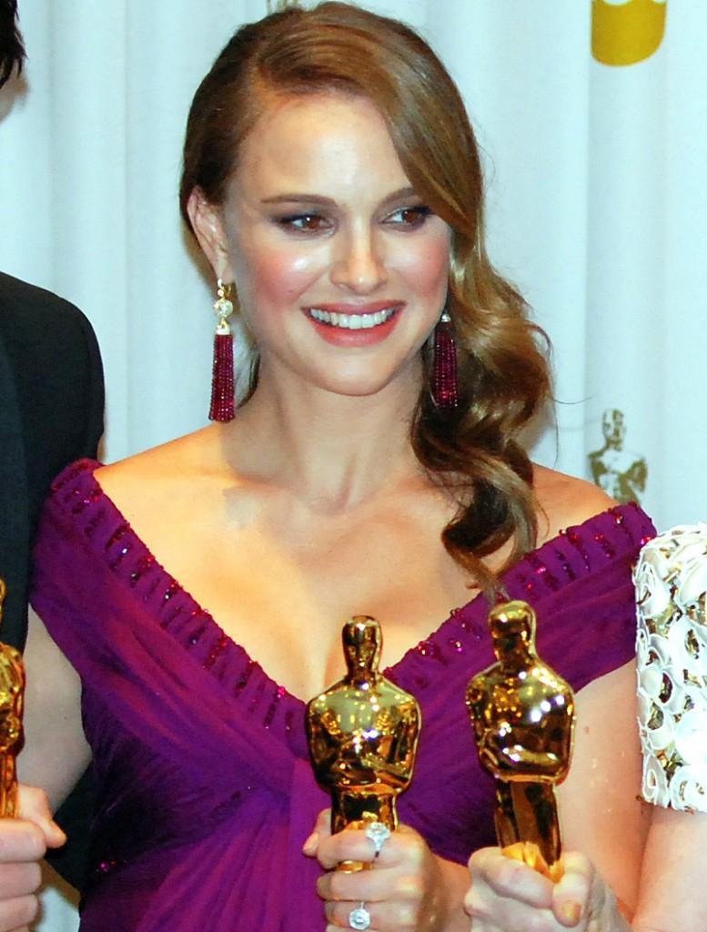 Natalie_Portman_AA_2011