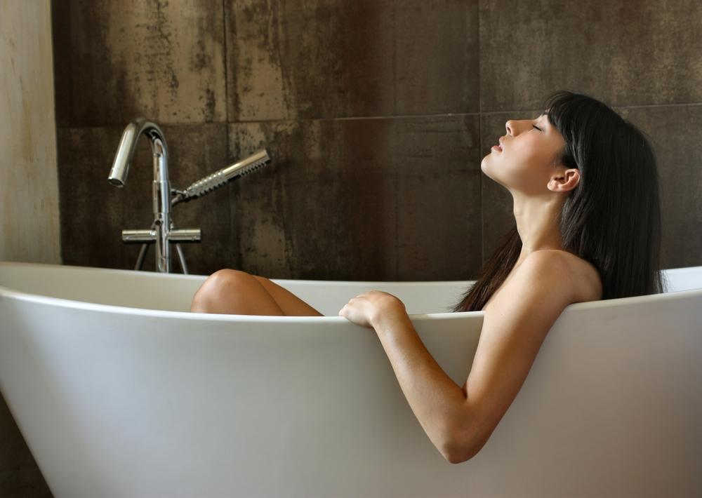 beautiful-woman-in-a-bath