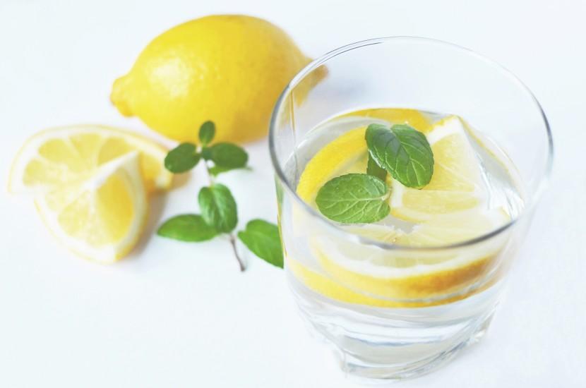 drink-fresh-lemons-3303-830x550