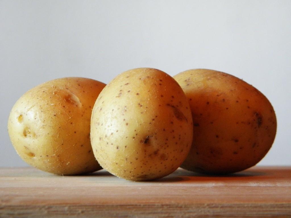 potatoes-179471_1280