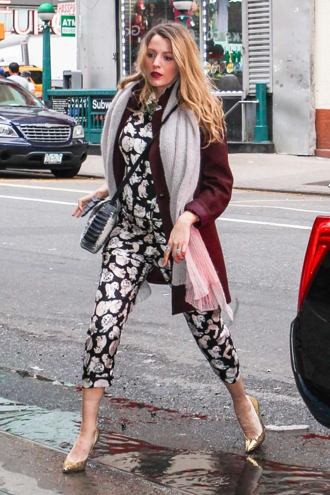 Blake-Lively-Out-in-NY--03-662x992