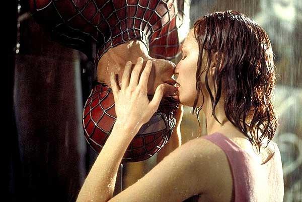 Spiderman-Kiss-famous-kisses-869756_600_401