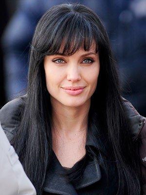 angelina_jolie-dec_30_2009