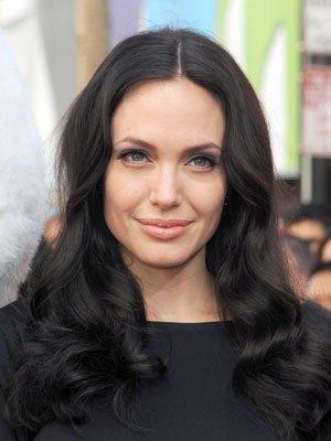 angelina_jolie-nov_09_2008