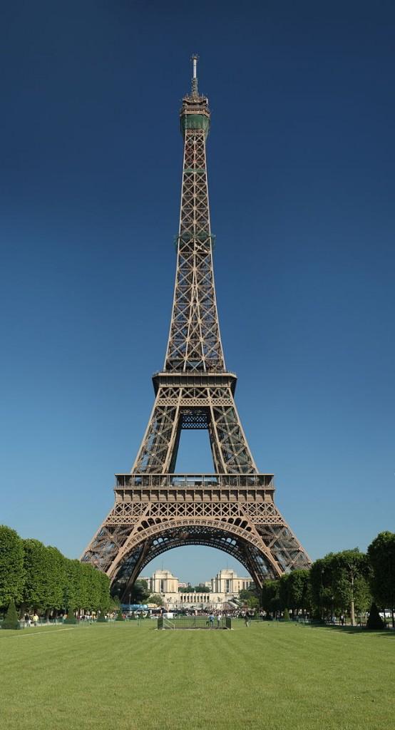 640px-Tour_Eiffel_Wikimedia_Commons
