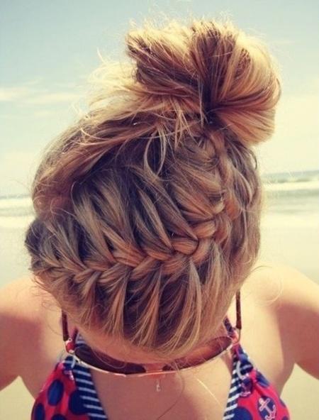 summer_hairstyle_pinterest_plaits_top_knot_handbag