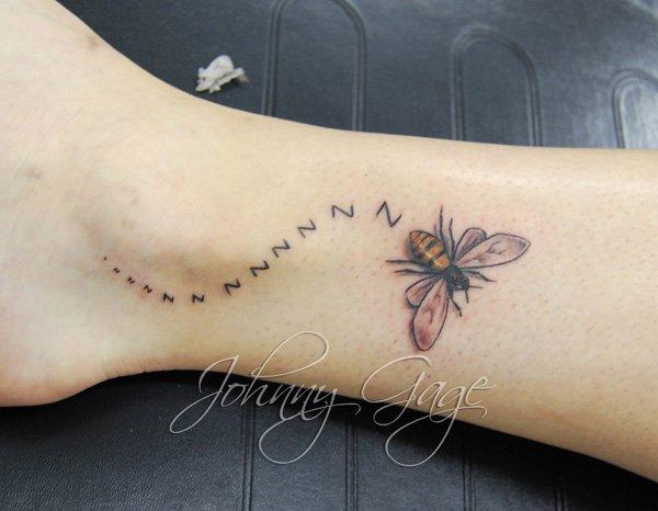 19-zzzz-bee-tattoo