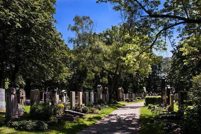 cemetery-348952_640