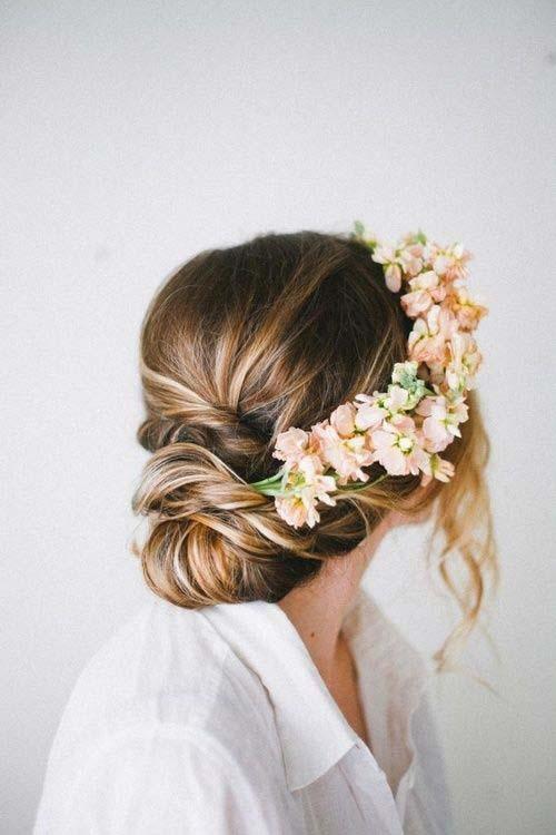 Wedding-Hair-Flower-Ideas-9