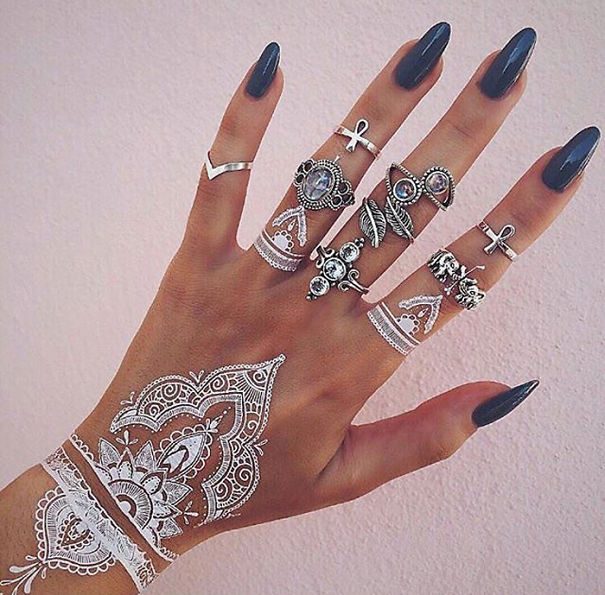 white-henna-tattoo-temporary-women-instagram-trend-49__605