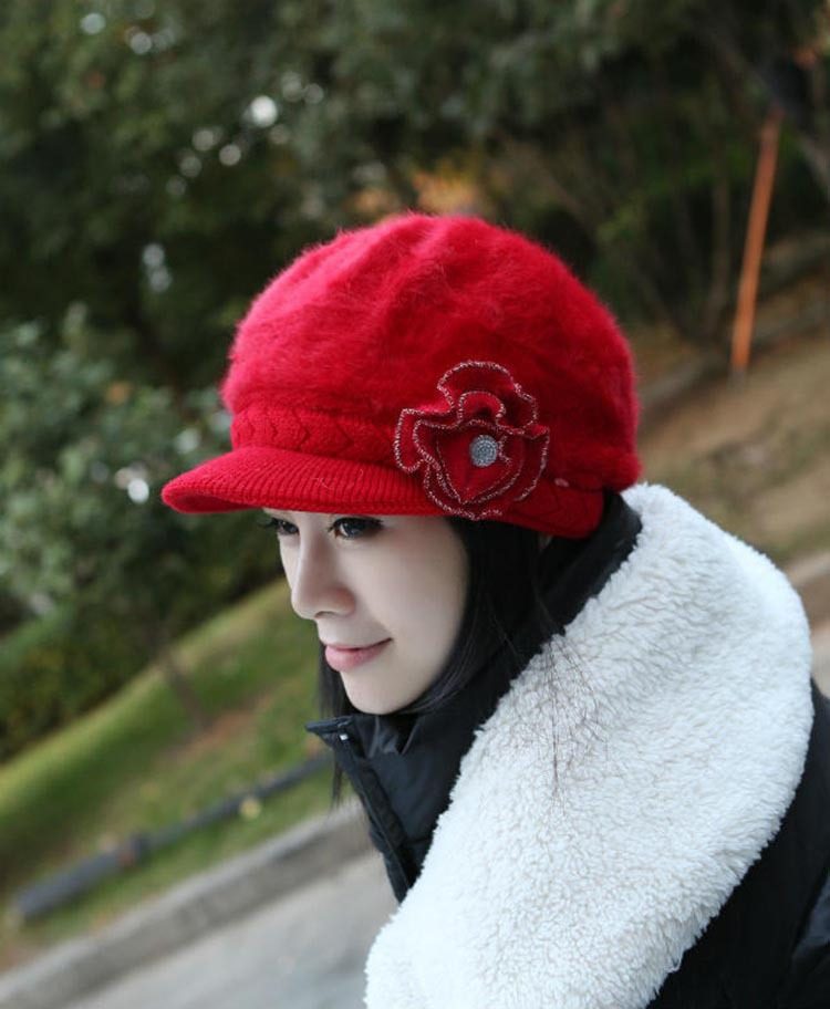 Unique-style-of-branded-winter-woolen-caps-for-girls-and-ladies-2015-7