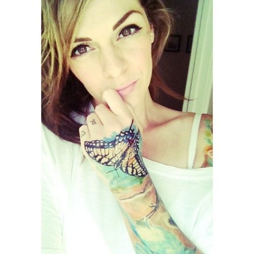 butterfly-tattoo-on-girl-hand