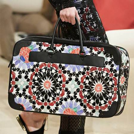 chanel-cruise-2015-collection-floral-bag-travel-bag-70s-trend