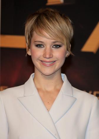 krotkie-fryzury-dla-cienkich-wlosow-te-ciecia-zwiekszaja-objetosc_379562