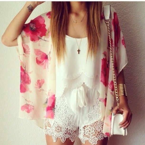 street-style-crochet-floral-cardigan-@wachabuy