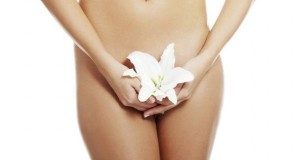 7 NAJMNIEJ SEKSOWNYCH części kobiecego ciała – zdaniem facetów