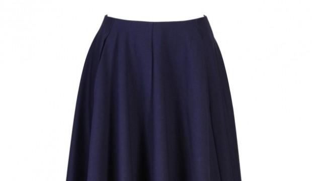 Granat obok czerni – kolorystyczna alternatywa