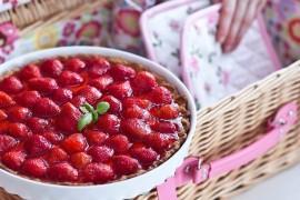 Truskawkowy niezbędnik deserowy z przepisem na tartę
