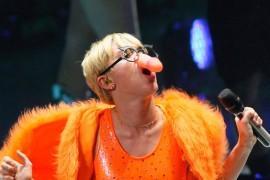 Co ma na twarzy Miley Cyrus? Nigdy nie zgadniesz…