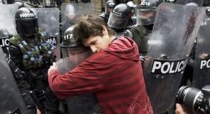 10 niesamowitych zdjęć – opór wobec przemocy