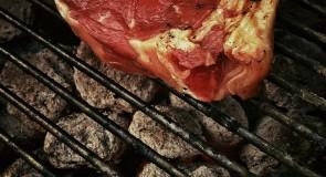 Chcesz mieć piękną skórę? NIE jedz tego!