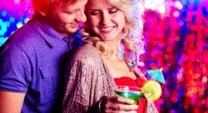 Jak podrywać faceta w klubie? 14 prostych zasad