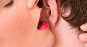 10 tekstów, które KAŻDY FACET pragnie usłyszeć w sypialni!