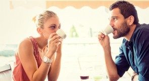 5 skutecznych rad JAK PODERWAĆ FACETA, którego DOPIERO POZNAŁAŚ!