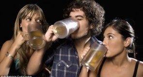 10 najgorszych sposobów na poderwanie faceta – zdaniem mężczyzn