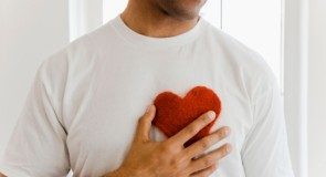 7 OZNAK, że facet się Tobą bawi, a TY mu na to POZWALASZ