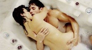 10 pozycji seksualnych – idealnych dla LENIWEJ kochanki