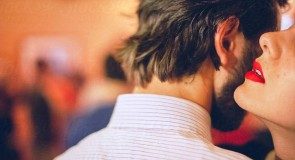 8 sprośnych komplementów,które PRAGNIE USŁYSZEĆ KAŻDY MĘŻCZYZNA!