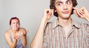 10 rzeczy, przez które NIE MOŻESZ ZROBIĆ AFERY swojemu FACETOWI (bo go zniechęcisz)