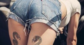 7 kobiecych gestów, które BŁYSKAWICZNIE WYŁAPUJE KAŻDY FACET (sprawdź co ich podnieca)