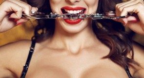 12 PIESZCZOT w łóżku, o których fantazjuje KAŻDY FACET