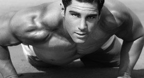 HOT: 10 gorących rzeczy do zrobienia z NAGIM MĘŻCZYZNĄ!