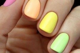 10 pomysłów na TĘCZOWY manicure!