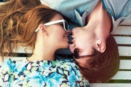 10 rzeczy, które sprawiają, że mężczyzna ZAKOCHUJE SIĘ jeszcze bardziej