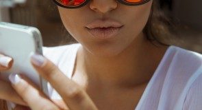 20 WYUZDANYCH wiadomości, które uwiodą KAŻDEGO FACETA