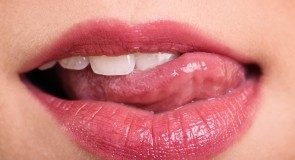 Naturalne metody, które pomogą ci usunąć KAMIEŃ NAZĘBNY