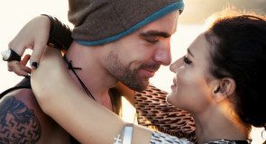 5 nieoczywistych znaków, że stajesz się dla niego OBCA